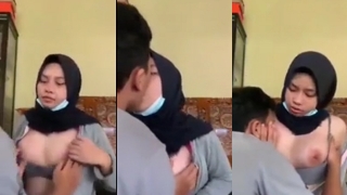 Bokep SMP Bocil mesum nekat kokop toket pacar
