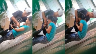 Bokep SMP Mesum di pinggir jln sampe crot